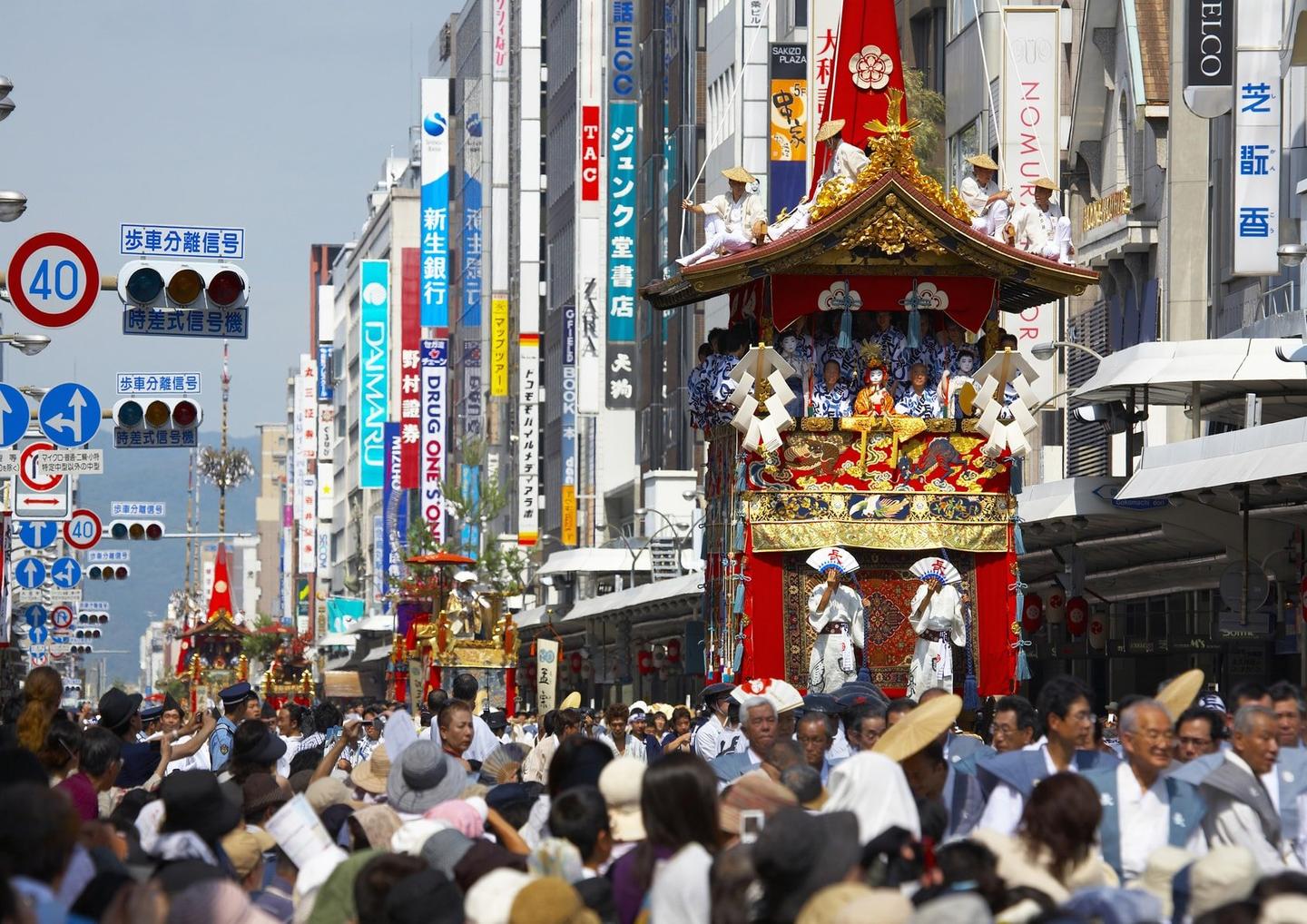 日本东北地区的神秘之旅，岩手县的传统节日“花卷祭” | Experiences in Japan